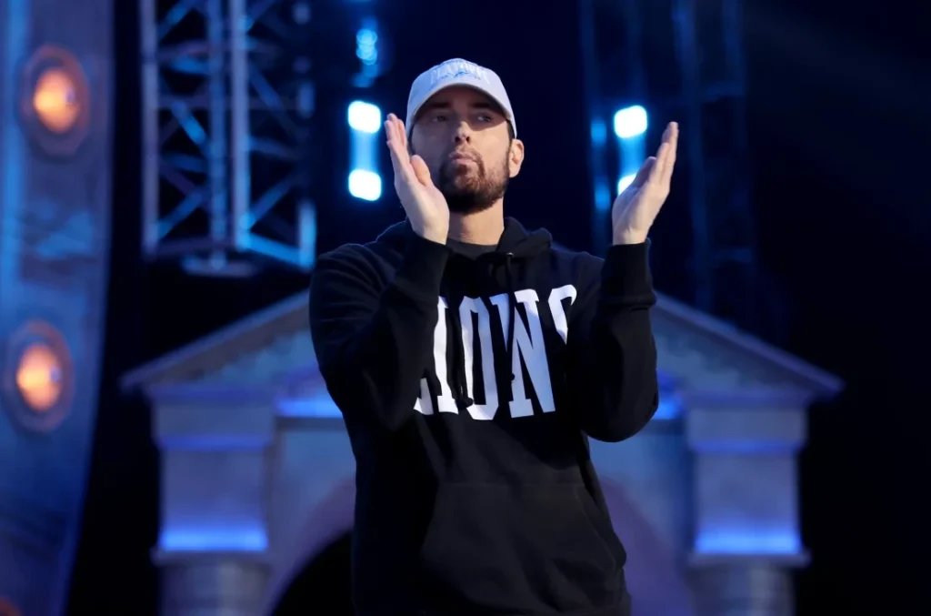 Eminem tops Taylor Swift in Billboard Top 200