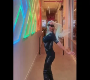 Body Image in the Spotlight Again