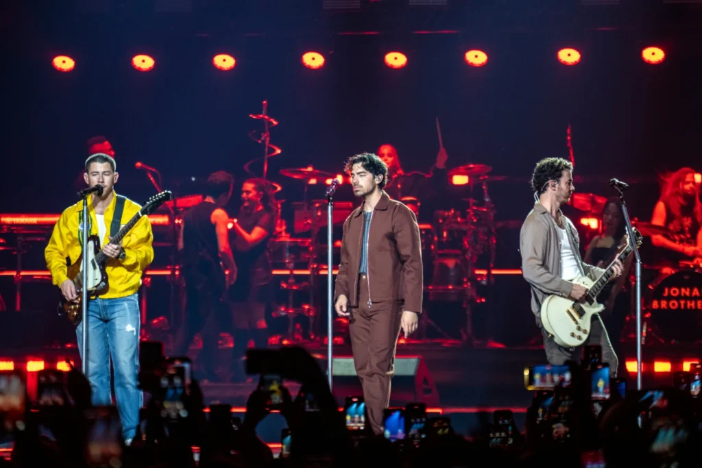 Jonas Brothers’ Prague Concert Incident