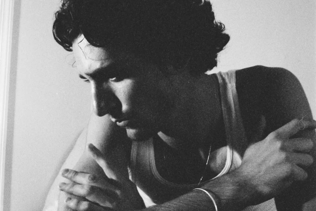 Tamino Introduces New Album ‘Every Dawn’s a Mountain’