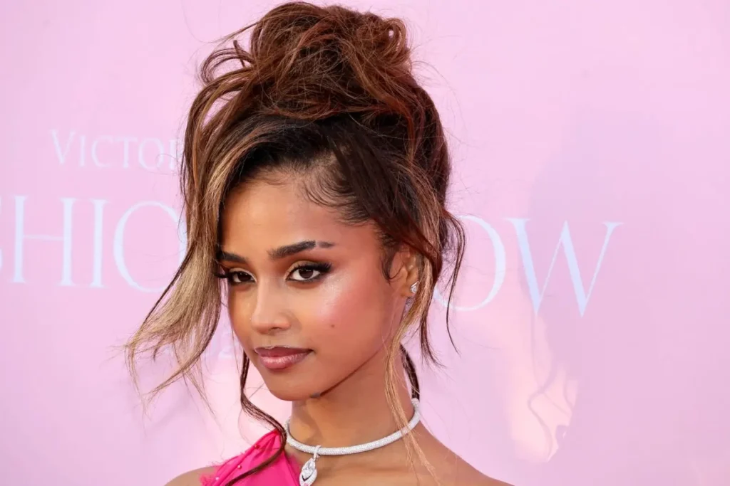 Tyla Heats Up the 2024 Victoria’s Secret Fashion Show