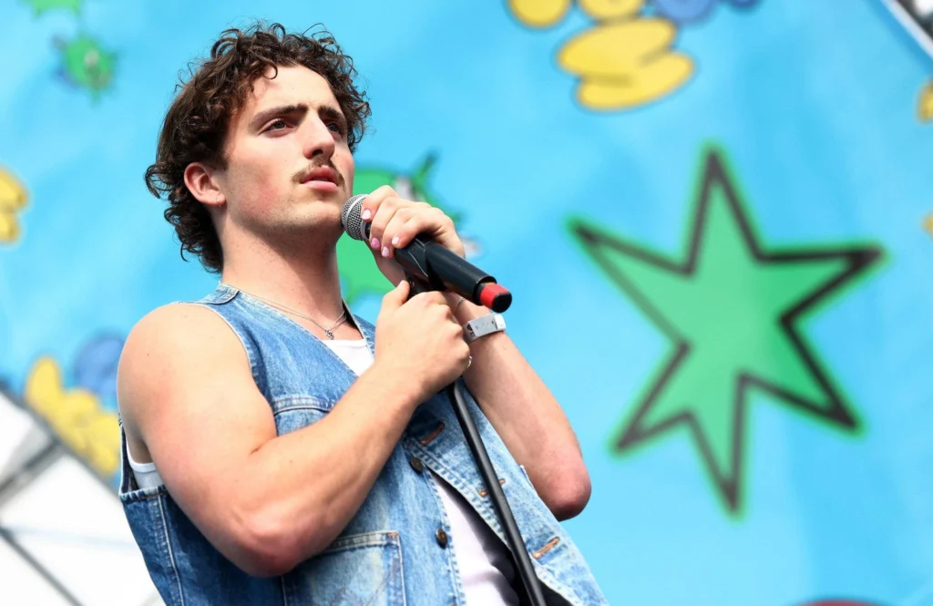 Benson Boone: The Meteoric Rise of a Pop-Rock Sensation
