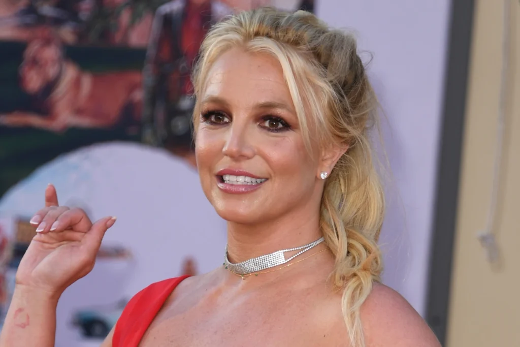 Britney Spears was detained after smoking and drinking on a fligh